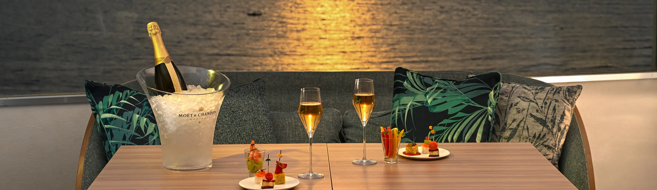 ラウンジイメージトップ｜グランドメルキュール沖縄残波岬リゾート