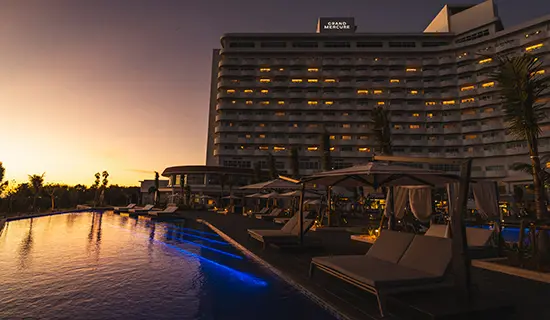 プールイメージ｜グランドメルキュール沖縄残波岬リゾート